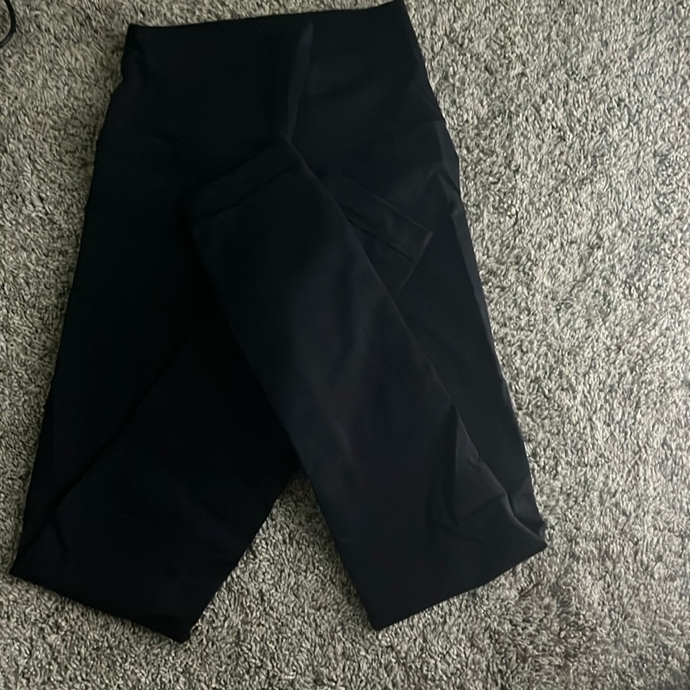 Size 2 lululemon Yoga Align High-Rise Leggings 28"